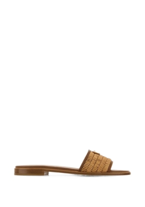 Prada logo-plaque flat sandals - Neutrals