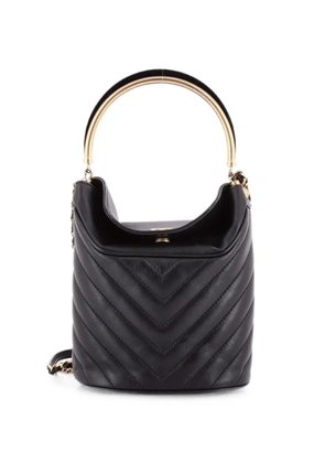 CHANEL Pre-Owned Handle with Chic Chevron Lambskin bucket bag - Black