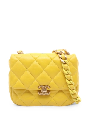 CHANEL Pre-Owned 2021 small Candy Chain Flap cross body bag - Yellow