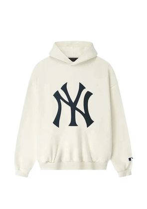 FEAR OF GOD ESSENTIALS x New York Yankees logo-print hoodie - Neutrals