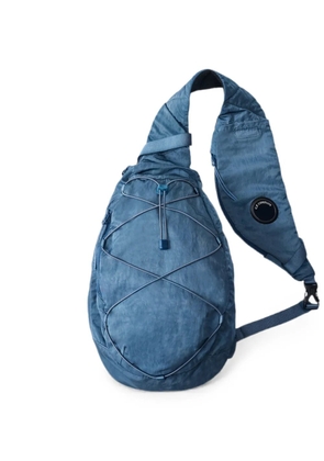 C.P. Company lens-detail bungee-cord shoulder bag - Blue