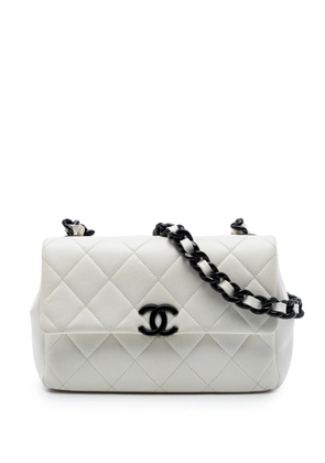 CHANEL Pre-Owned 2020 Medium Quilted Caviar My Everything Flap crossbody bag - White