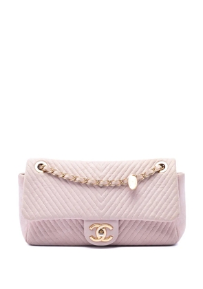 CHANEL Pre-Owned 2015-2016 Medium Chevron Wrinkled Calfskin Medallion Charm Flap shoulder bag - Pink
