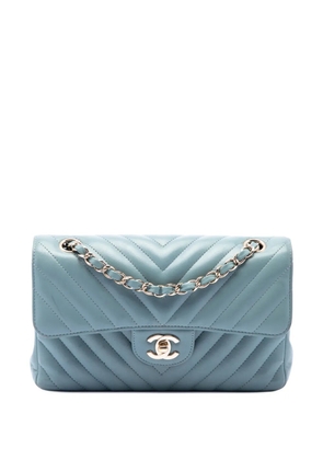 CHANEL Pre-Owned 2018 Small Classic Chevron Lambskin Double Flap shoulder bag - Blue