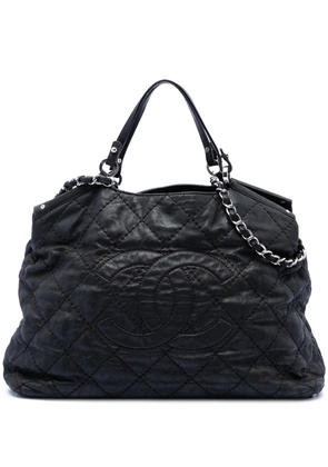 CHANEL Pre-Owned 2012 Large CC Quilted Iridescent Calfskin Sea Hit Tote satchel - Black