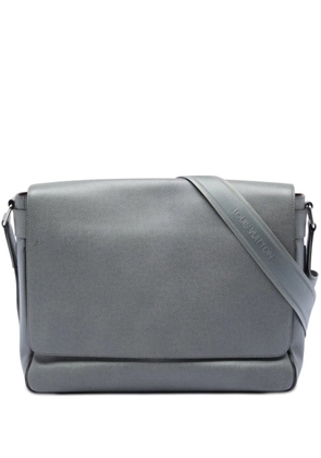 Louis Vuitton Pre-Owned 2000-2026 Taiga Roman GM crossbody bag - Grey