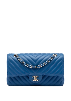CHANEL Pre-Owned 2019 Medium Classic Chevron Lambskin Double Flap shoulder bag - Blue