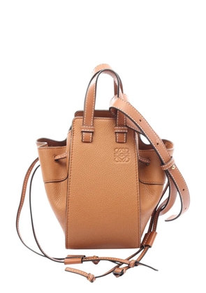 Loewe Pre-Owned 2010-2026 Mini Grained Calfskin Drawstring Hammock Bag satchel - Brown