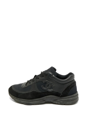 CHANEL Pre-Owned suede-panel sneakers - Black