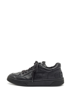 CHANEL Pre-Owned CC perforated sneakers - Black