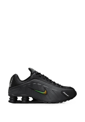 Nike Shox R4 lace-up sneakers - Black