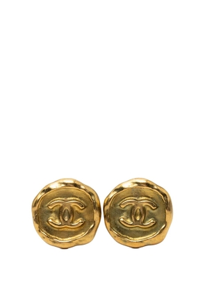 CHANEL Pre-Owned 1995 CC Gold Plated Round Clip On Earrings costume earrings