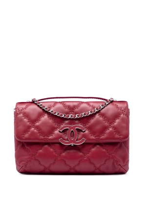 CHANEL Pre-Owned 2012-2013 Quilted Calfskin Double Stitch Hamptons Clutch with Chain satchel - Red
