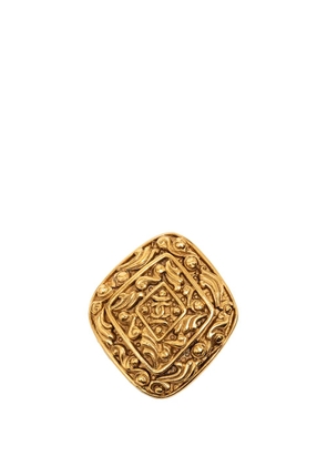 CHANEL Pre-Owned 1970-1980 CC Gold Plated Rhombus Brooch costume brooch