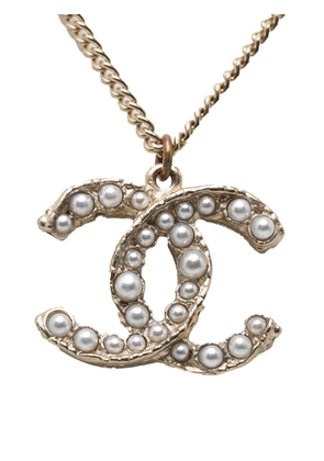 CHANEL Pre-Owned 2012 CC Gold Plated Faux Pearl Pendant Necklace costume necklace