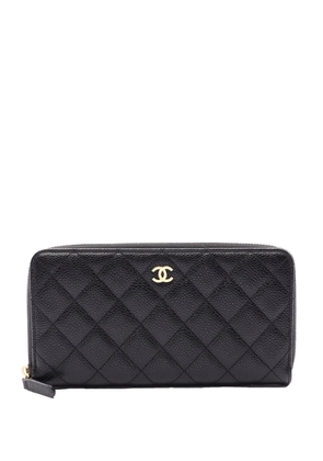CHANEL Pre-Owned 2018 CC Quilted Caviar Zip Wallet long wallets - Black