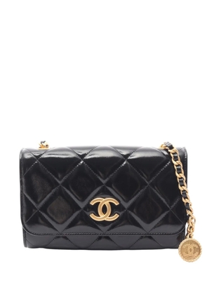 CHANEL Pre-Owned 2021-2026 CC Quilted Patent Medallion Single Flap crossbody bag - Black