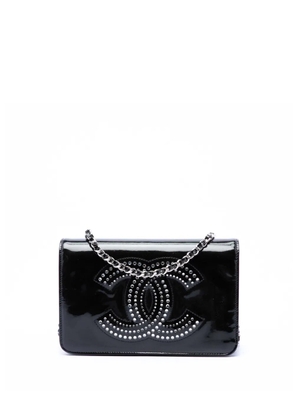 CHANEL Pre-Owned 2009-2010 CC Patent Strass Embellished Wallet On Chain crossbody bag - Black