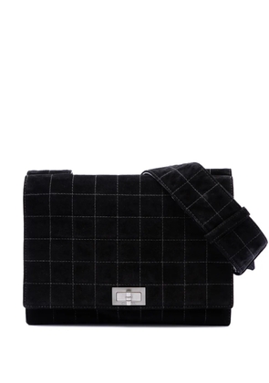 CHANEL Pre-Owned 2002-2003 Chocolate Bar Suede Reissue 2.55 Single Flap crossbody bag - Black
