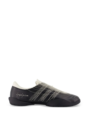 Y-3 Regu embroidered low-top sneakers - Black