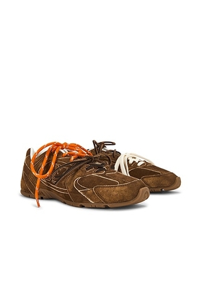 Miu Miu X New Balance Sneaker in Cannella - Brown. Size 41 (also in 36, 39, 40).