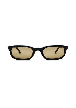 BRU Eyewear Flossie Sunglasses in Honey - Black. Size all.