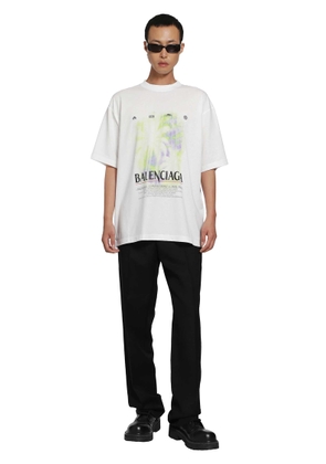 The Window Medium Fit T-Shirt