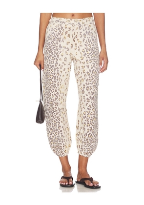 Citizens of Humanity Ciela Balloon Utility Pants in Brown. Size 24. Also in 25, 26, 27, 28, 29, 30, 31, 32, 33, 34.
