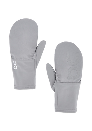 On Core Glove in Grey. Size S. Also in M, L.