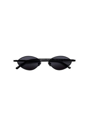 SHEVOKE Alaia Sunglasses in Black.