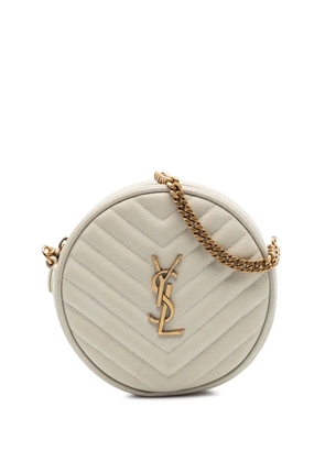 Saint Laurent Pre-Owned 2021 Grain De Poudre Chevron Round Vinyle Camera Bag crossbody bag - White