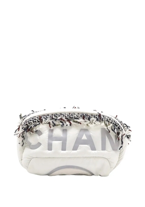 CHANEL Pre-Owned 2018-2019 Embossed Nylon Tweed Doudoune belt bag - Grey