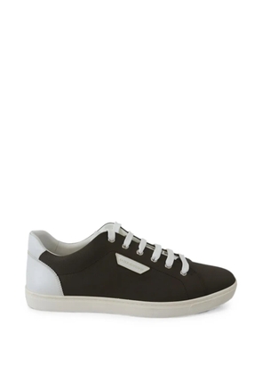 Dolce & Gabbana logo-plaque low-top sneakers - Brown