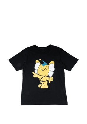 KAWS Original Fake Pip T-shirt - Black