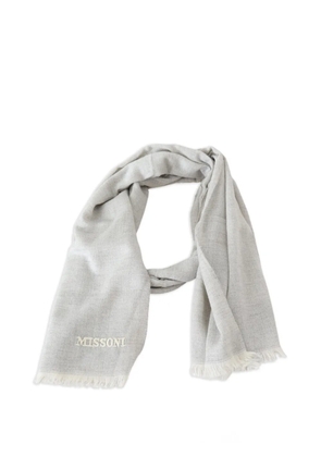 Missoni logo-embroidered fringed scarf - Grey