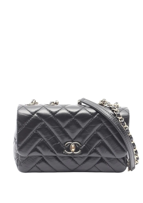 CHANEL Pre-Owned 2019 Quilted Lambskin Straight Flap shoulder bag - Black