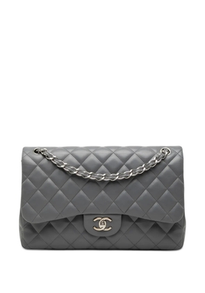 CHANEL Pre-Owned 2012 Jumbo Classic Lambskin Double Flap shoulder bag - Grey