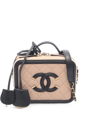 CHANEL Pre-Owned 2019 small CC Filigree vanity bag - Neutrals