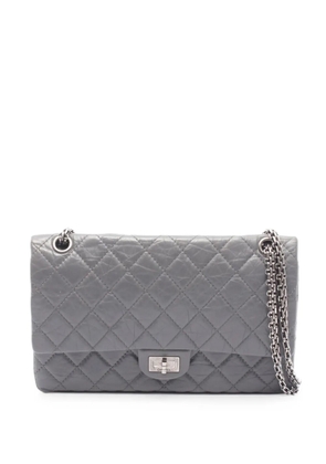 CHANEL Pre-Owned 2008-2009 2.55 matelassé shoulder bag - Grey