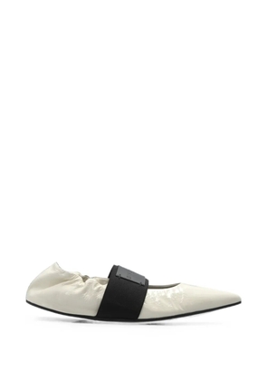 Givenchy Crush pointed-toe ballet flats - Neutrals