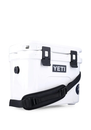 YETI Roadie 15 logo-patch shoulder-strap cool box - White