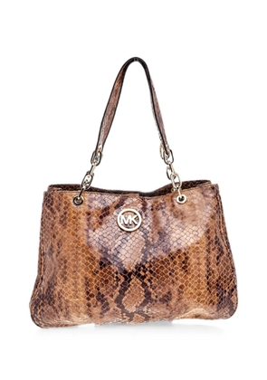 Michael Michael Kors logo-detail python-embossed tote bag - Brown