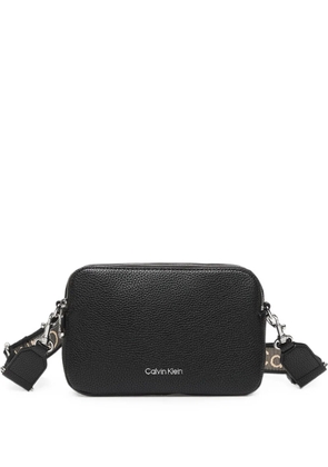 Calvin Klein logo-strap messenger bag - Black