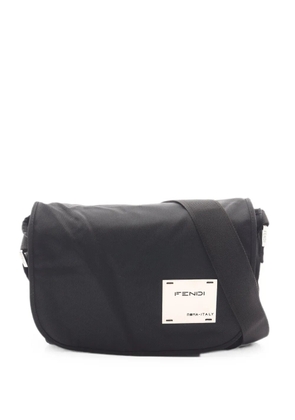 Fendi Pre-Owned 2000s logo-plate shoulder bag - Black