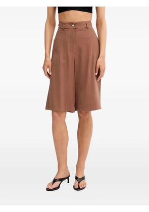 VICOLO pleated tailored shorts - Brown