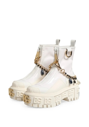 Dolce & Gabbana logo-plaque chain-detail ankle boots - White