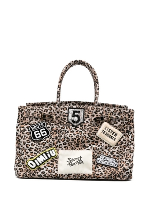 Secret Pon Pon Grace leopard-print patch-detail shoulder bag - Neutrals