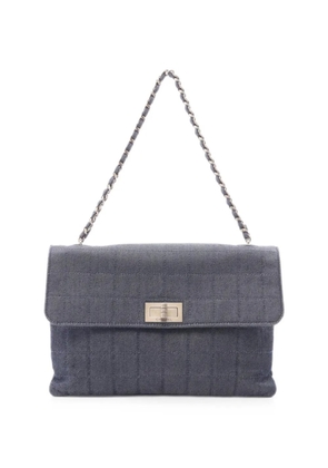 CHANEL Pre-Owned 2000-2002 Chocolate Bar shoulder bag - Blue