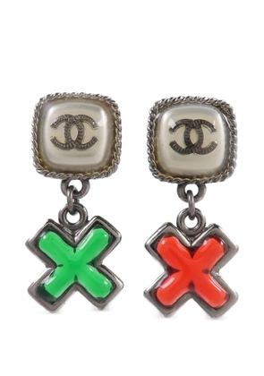 CHANEL Pre-Owned CC cross-drop earrings - Red