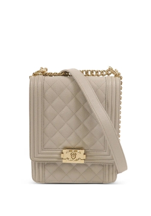 CHANEL Pre-Owned Boy North-South quilted mini bag - Grey